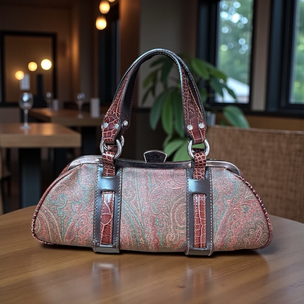 RARE⭐️ Etro Paisley kiss lock barrel bag with croc embossed trim
